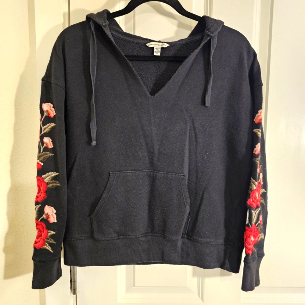 ✅️ American Eagle Embroidered Hoodie | XS